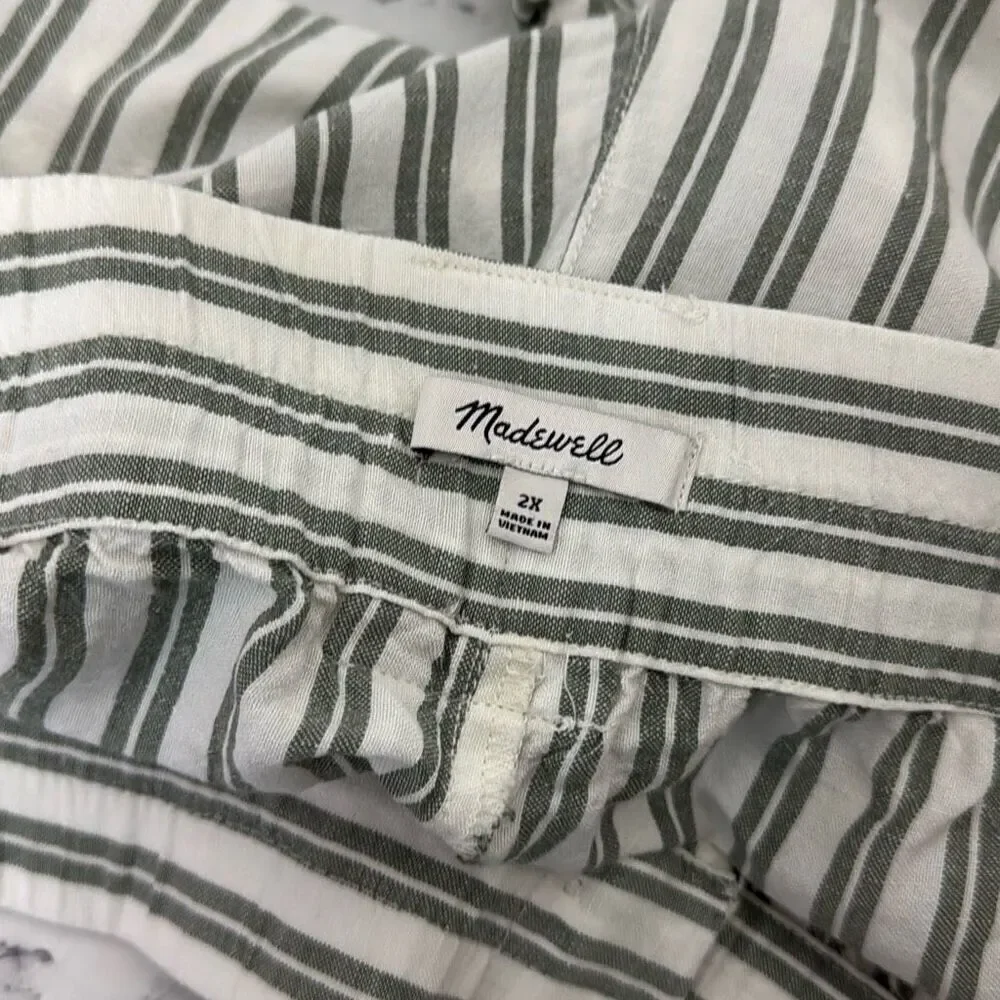 Madewell Linen-Blend Curved-Hem Shorts in Stripe 2X